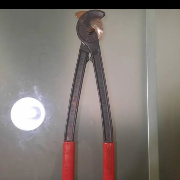 Klein High Grade Communications Cable Cutter - Picture 3 of 8